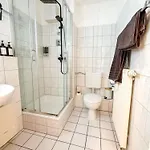 Apartman With Balcony, Good Parking For Long