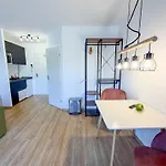 With Balcony, Good Parking For Long Apartman Essen