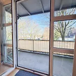 Apartman With Balcony, Good Parking For Long Essen