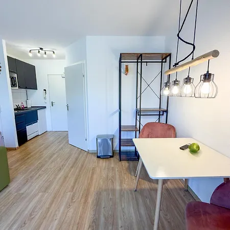 With Balcony, Good Parking For Long Appartement Essen