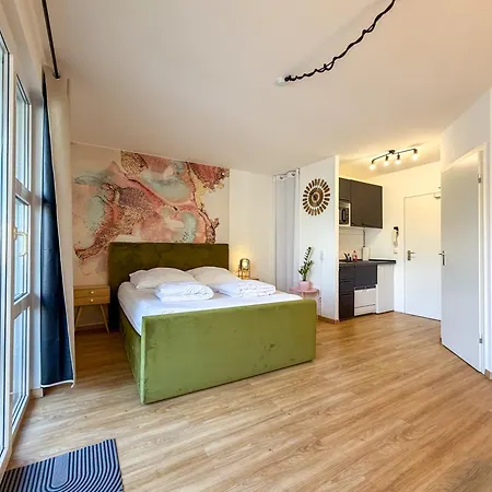 With Balcony, Good Parking For Long شقة