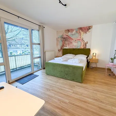 Lejlighed With Balcony, Good Parking For Long *