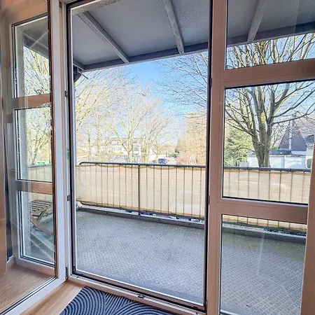 Appartement With Balcony, Good Parking For Long Essen