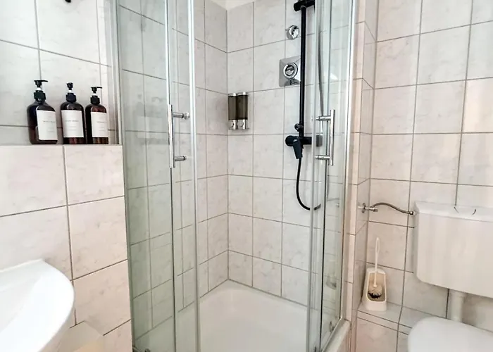 Appartement With Balcony, Good Parking For Long Essen
