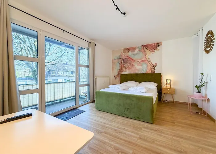 아파트 With Balcony, Good Parking For Long
