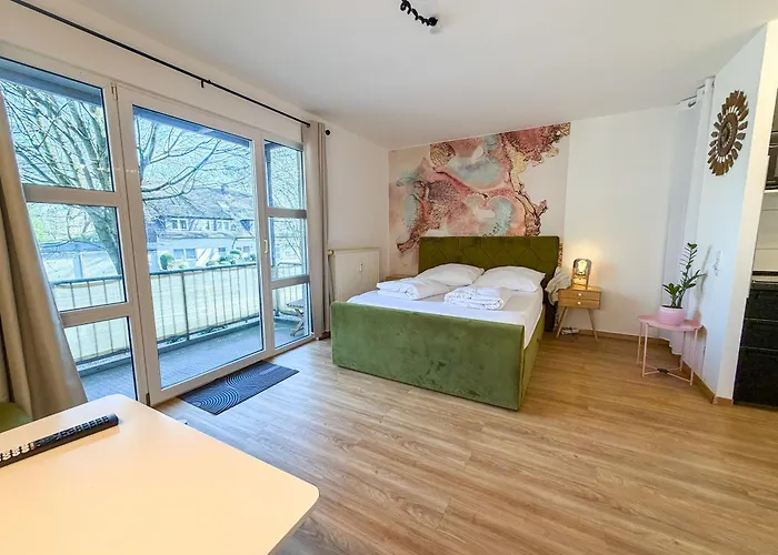 아파트 With Balcony, Good Parking For Long *