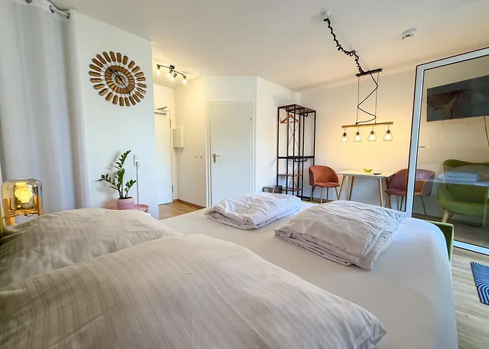 Appartement With Balcony, Good Parking For Long *