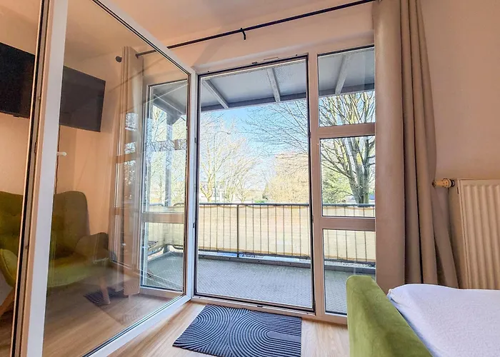 Appartement With Balcony, Good Parking For Long *